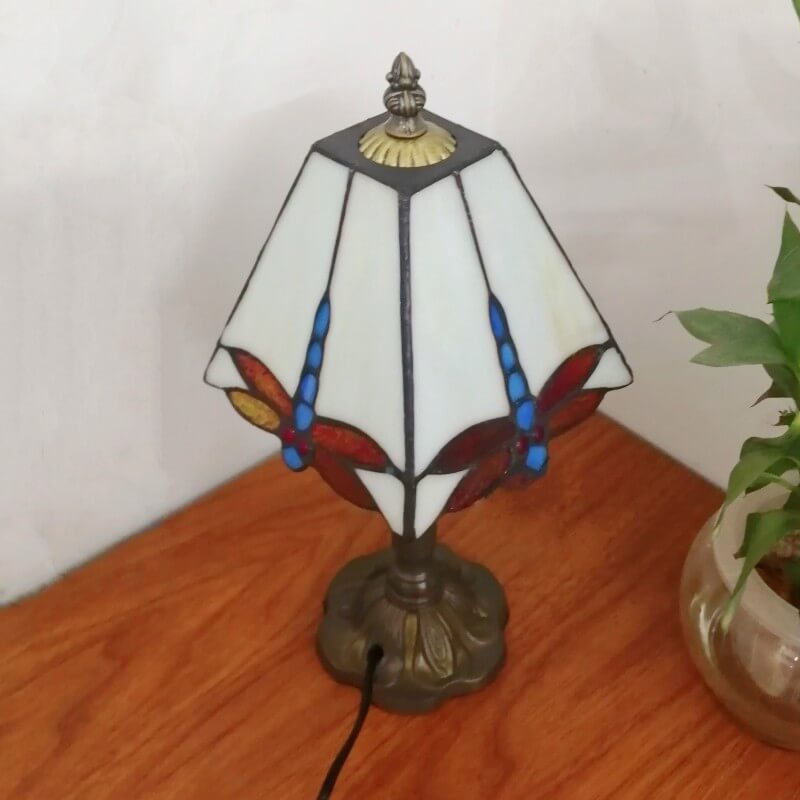 Traditional Tiffany Square Stained Glass Iron 1-Light Table Lamp For Bedroom