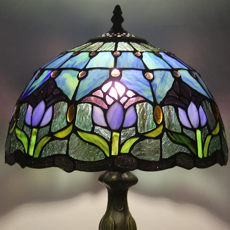 Lampe de table à 1 lumière en forme de dôme de fleur de pierre précieuse Tiffany de style européen 