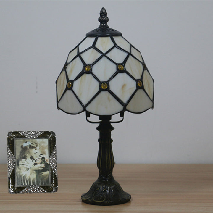 Lámpara de mesa Tiffany tradicional redonda de aleación y vidrio con pantalla cónica tipo domo de 1 luz para dormitorio 