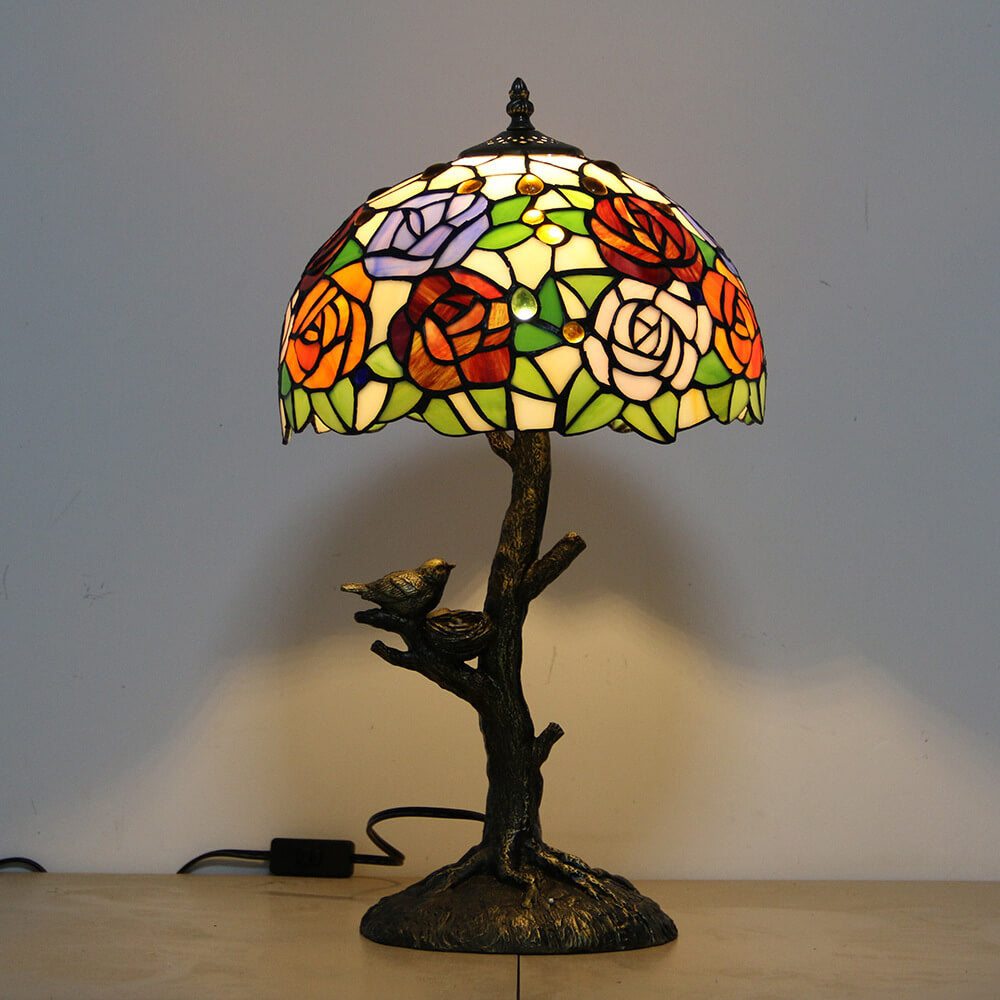 Lampe de table à 1 lumière en verre teinté avec design de papillon et rose Art Tiffany 