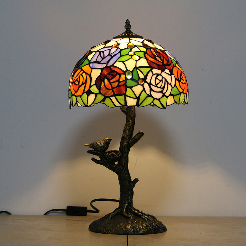Lampe de table à 1 lumière en verre teinté avec design de papillon et rose Art Tiffany 