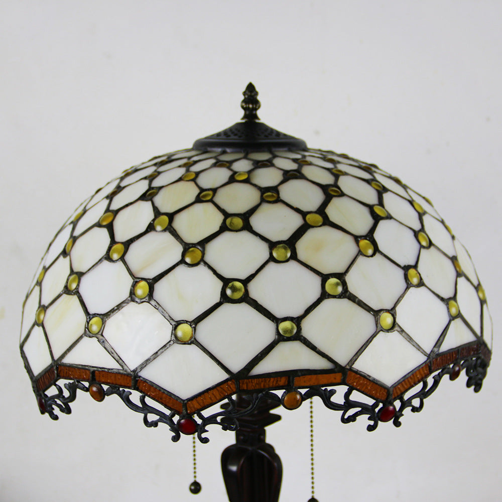 Traditionelle 2-flammige Tiffany-Tischlampe aus Buntglas mit konischem Zugschalter für das Schlafzimmer 