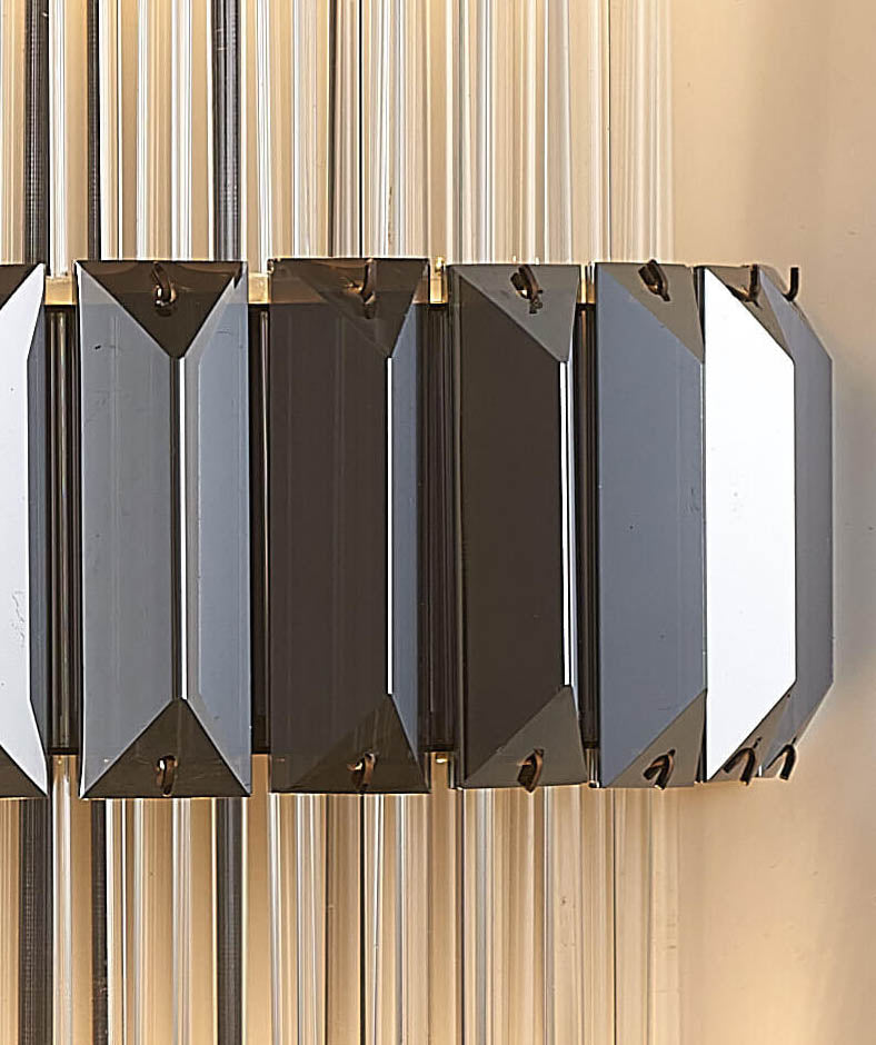 Moderne Wandleuchte mit zwei Lichtern aus Messing und Kristall, Röhrenform 