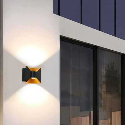 Applique murale de balcon extérieur moderne créative en aluminium à double tête carrée 