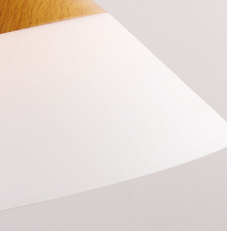 Luminaire suspendu à 1 lumière en forme de cône de verre à grain de bois nordique