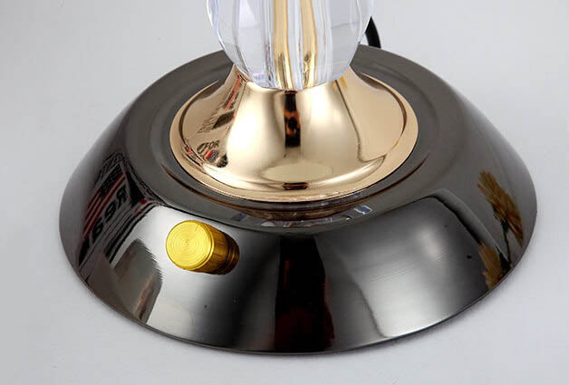 Moderne europäische Tischleuchte mit strukturiertem Glas-Kuppelschirm und zwei Lichtern 