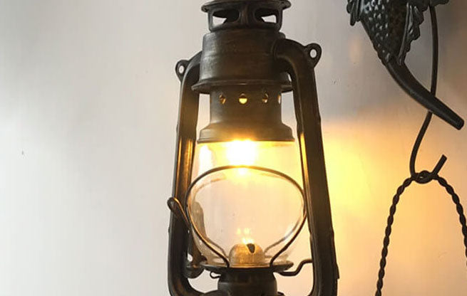 Vintage Kerosene Lamp Kettle 1-Light Wall Sconce Lamp