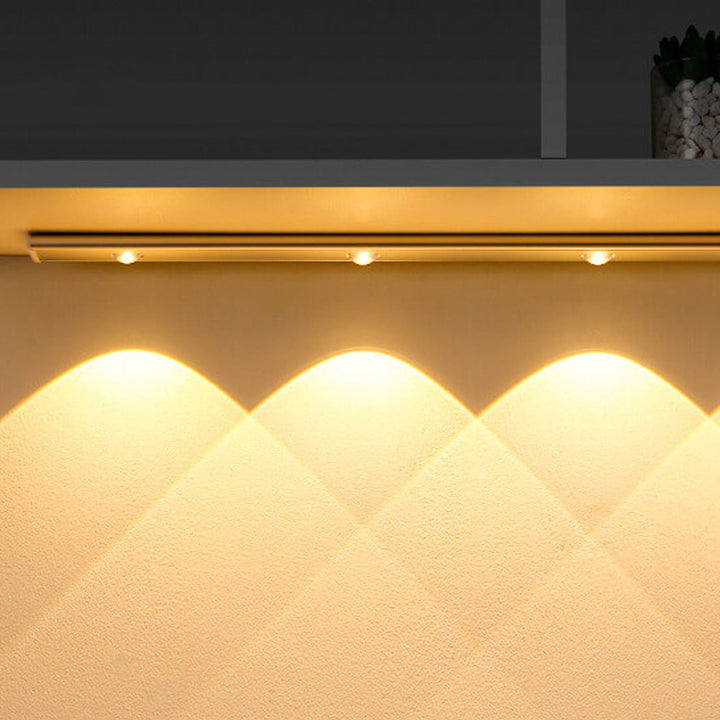 超薄型スマートLED人感センサー充電ヒルリップルライトストリップ 
