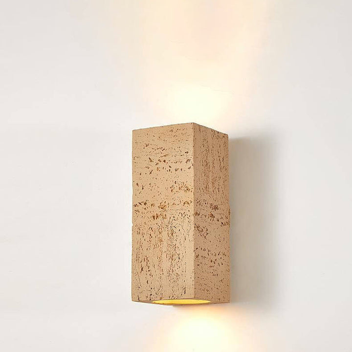 Traditionelle Retro-Wabi-Sabi-LED-Wandleuchte aus Verbundmaterial in quadratischer Säulenform, handgearbeitet, für das Wohnzimmer 