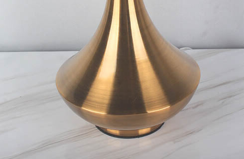 Modern Creative Metal Teardrop 1-Light Table Lamp