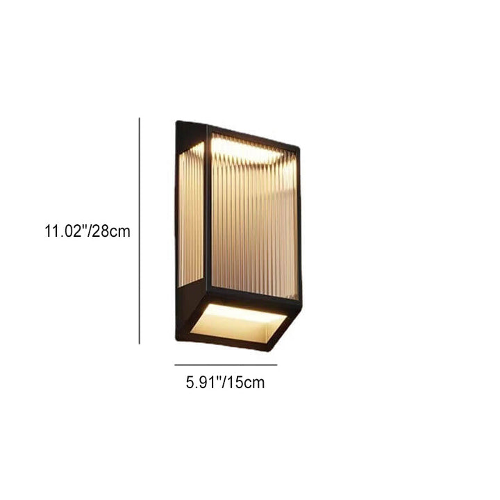 Moderna lámpara de pared solar impermeable trapezoidal de acero inoxidable y acrílico con LED para exteriores 