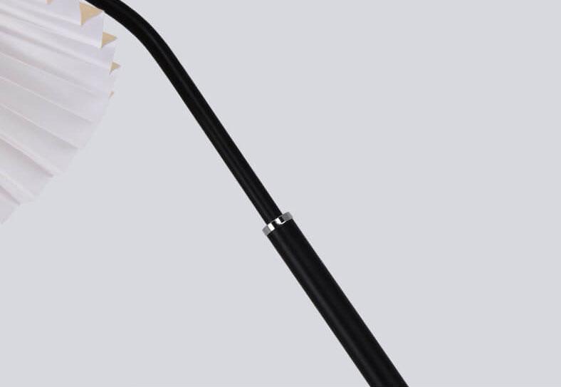 Minimalistische Stofffaltenlampe 1-Licht Stehende Stehlampe 