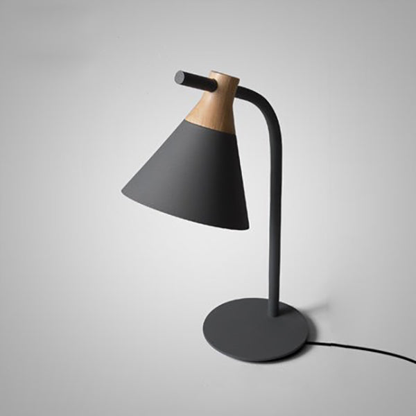 Minimalistische Macaron Metallglockenschirm 1-Licht Tischlampe 