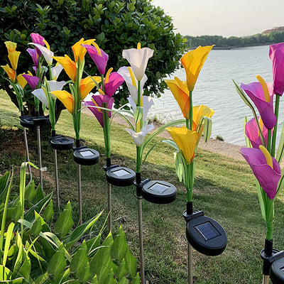 Moderne Solarpferdeschuhblume Bunte 4 LED Outdoor Garten Bodenstecker Landschaftslicht 