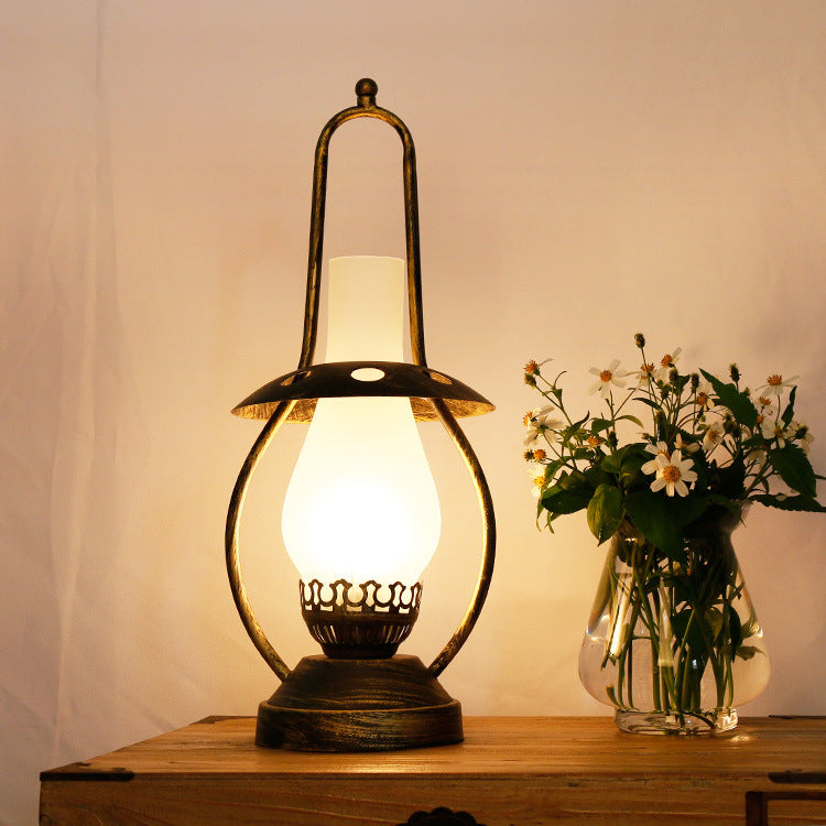 Vintage Antique Kerosene Oil Lamp 1-Light Table Lamp