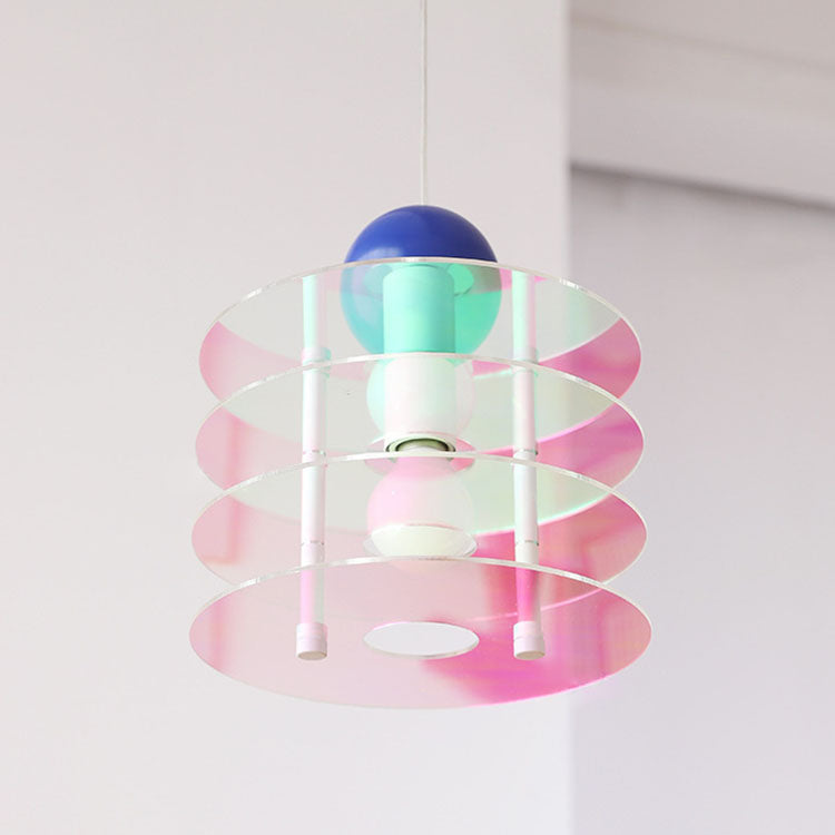 Zeitgenössische nordische bunte Acryl fliegende Untertasse 1-Licht Pendelleuchte für Schlafzimmer 