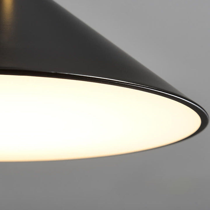 Moderne minimalistische Pendelleuchte aus Eisen mit dreieckigem Kegelschirm, 1-flammig, für das Wohnzimmer 