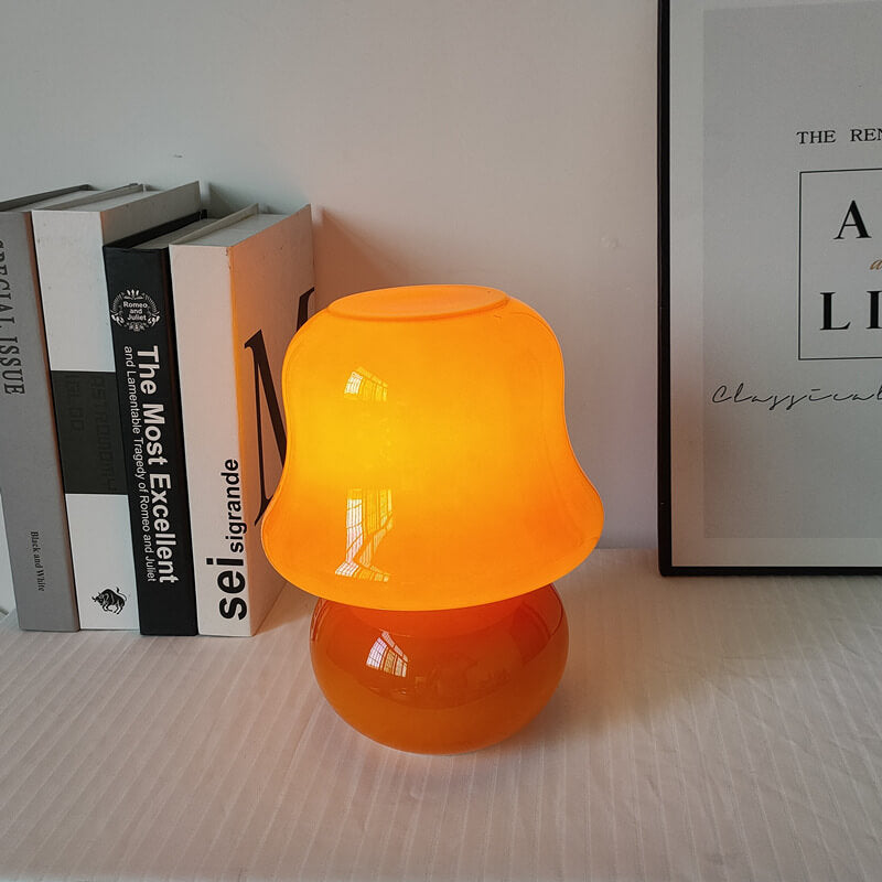 Französische Creme Handgefertigte Glas Pilz 1-Licht Tischlampe 