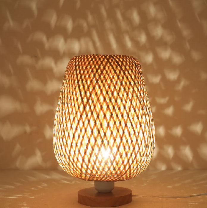 Moderne Bambusweberei Oval 1-Licht Tischlampe 