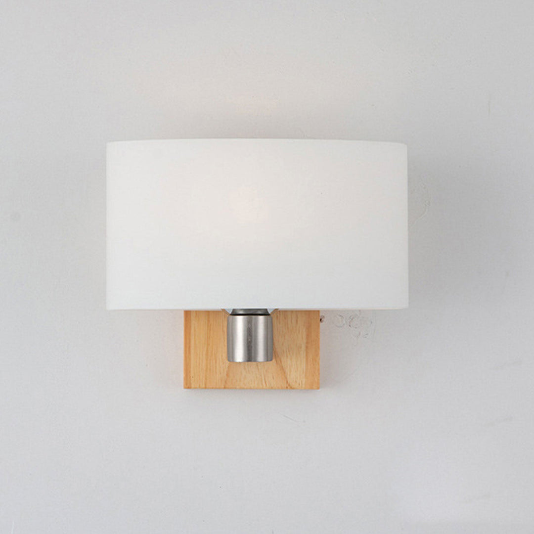 Nordische minimalistische Massivholz-Glas-Wandleuchte mit 1 Licht 