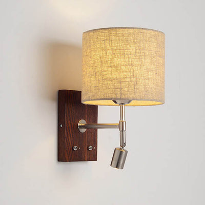 Aplique de pared de 1 luz con base de madera y pantalla de tela moderna 
