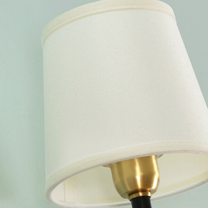 Applique murale en laiton américain moderne 1/2 lumière avec tissu 