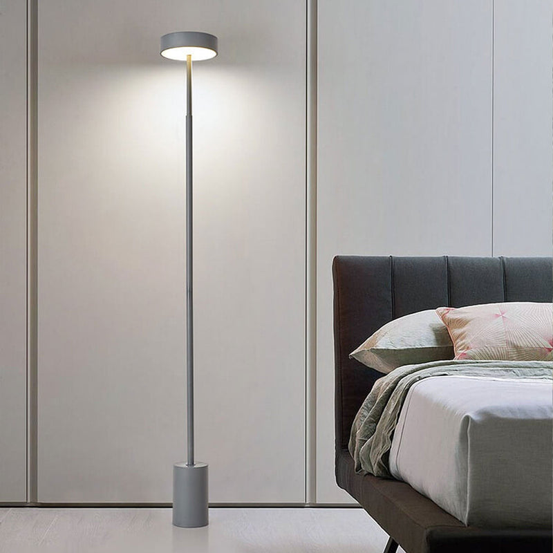 مصباح أرضي LED بعمود بسيط على الطراز الإسكندنافي 