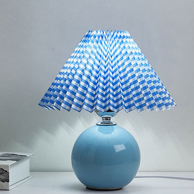 Nordic Minimalist Ceramic Pleated 1-Light Table Lamp