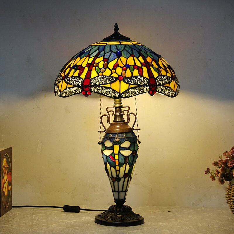 Lampe de table européenne à 2 lumières en forme de dôme hexagonal en vitrail Tiffany 
