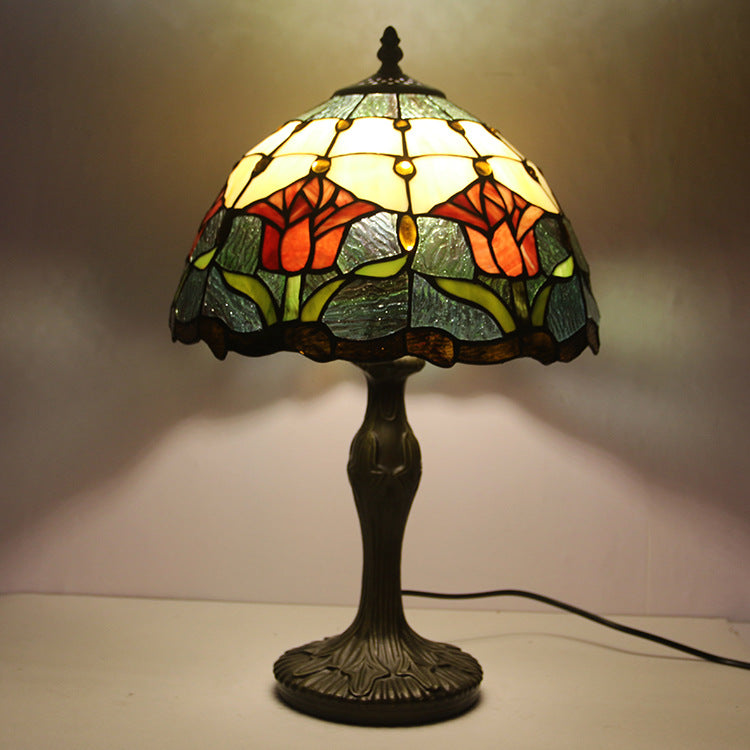 Lampe de table à 1 lumière en forme de dôme de fleur de pierre précieuse Tiffany de style européen 
