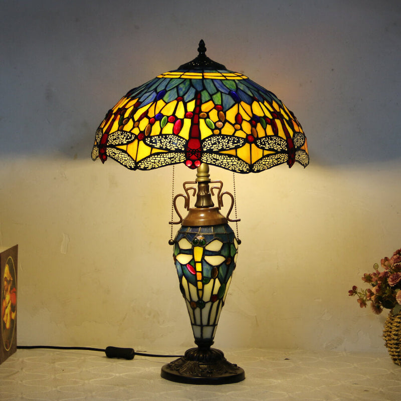 Lampe de table européenne à 2 lumières en forme de dôme hexagonal en vitrail Tiffany 