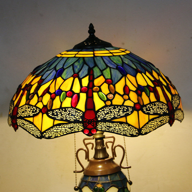Lampe de table européenne à 2 lumières en forme de dôme hexagonal en vitrail Tiffany 