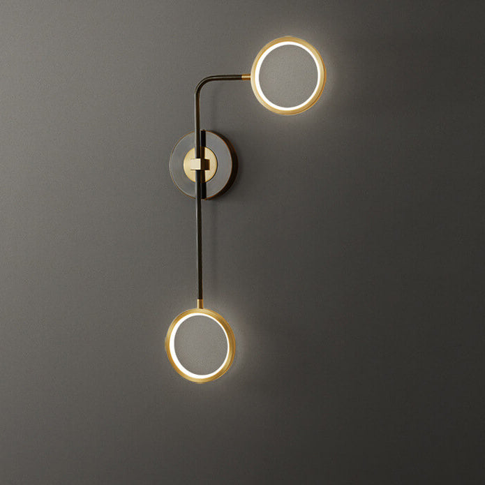 مصباح حائط LED صناعي بتصميم عصري من النحاس مع قضيب طي وحلقة 