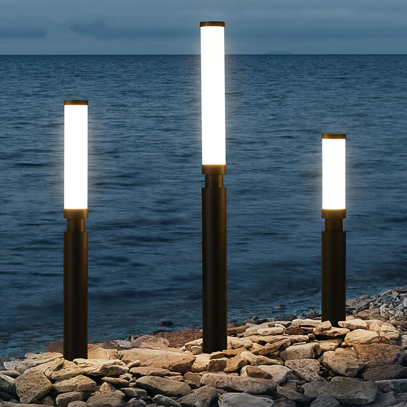 Moderne Acryl wasserdichte kreative Lippenstift-Design LED Outdoor Rasen Stehlampe 