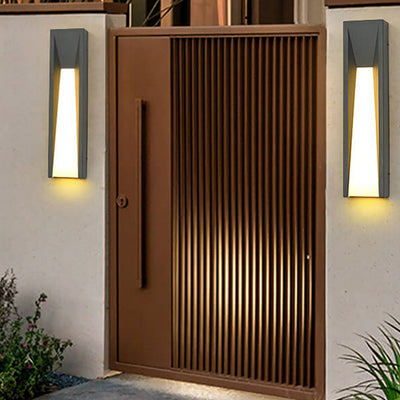 مصباح حائط خارجي LED بتصميم شريط بسيط مقاوم للماء 