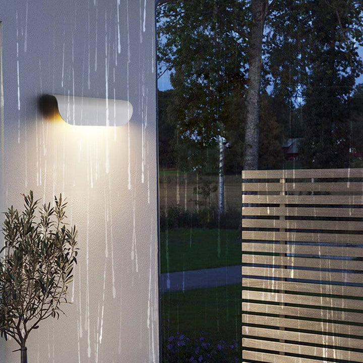 Lampe murale LED de jardin étanche moderne et courbée 