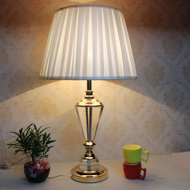Lampe de table à 1 lumière en tissu cristal simple de style européen 