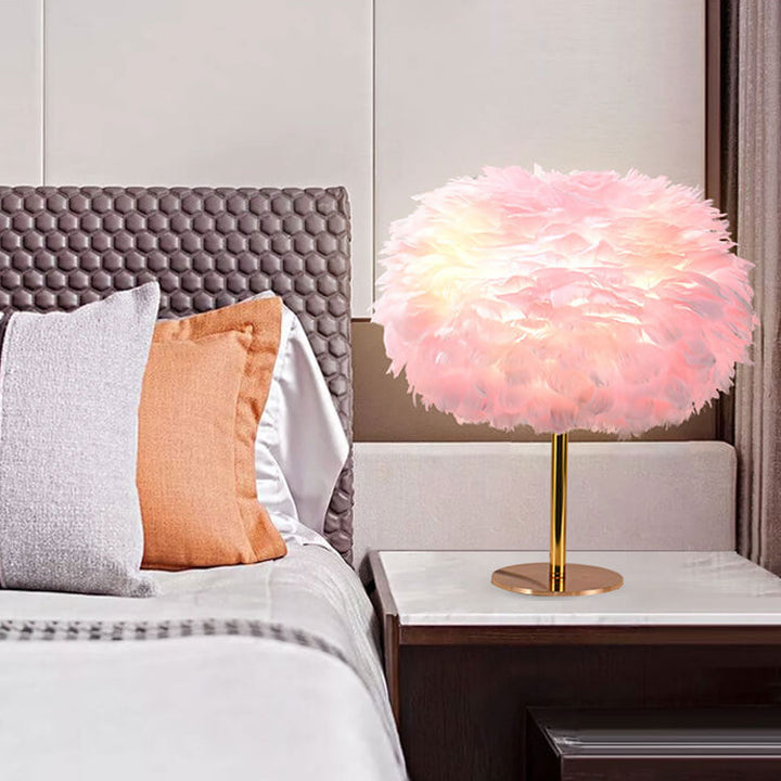 Nordic Goose Feather Round Iron Base 1-Light Table Lamp