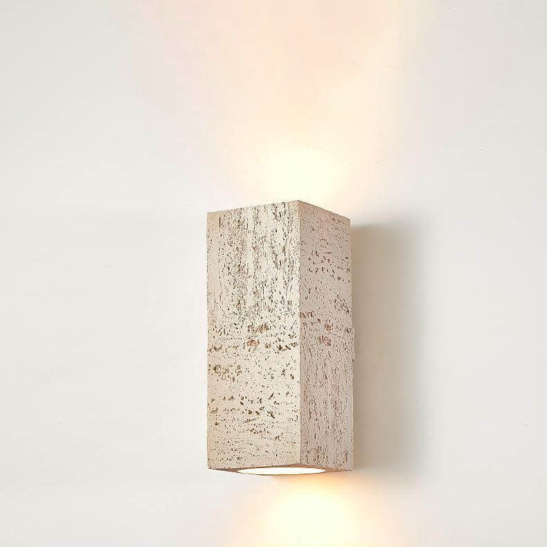 Traditionelle Retro-Wabi-Sabi-LED-Wandleuchte aus Verbundmaterial in quadratischer Säulenform, handgearbeitet, für das Wohnzimmer 
