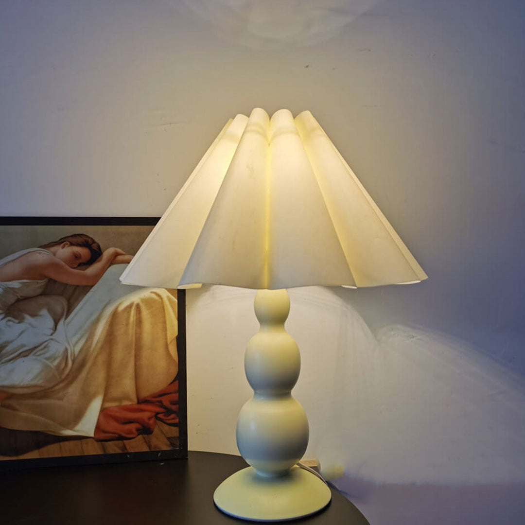 Vintage Petal Faltenstoffschirm Kürbisfuß 1-Licht Tischlampe 
