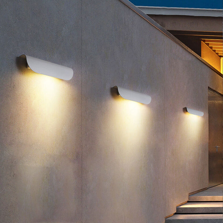 Lampe murale LED de jardin étanche moderne et courbée 