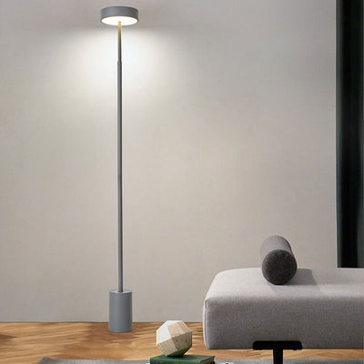 مصباح أرضي LED بعمود بسيط على الطراز الإسكندنافي 