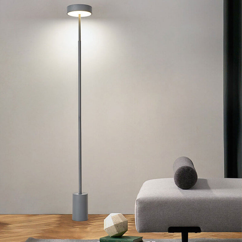 مصباح أرضي LED بعمود بسيط على الطراز الإسكندنافي 