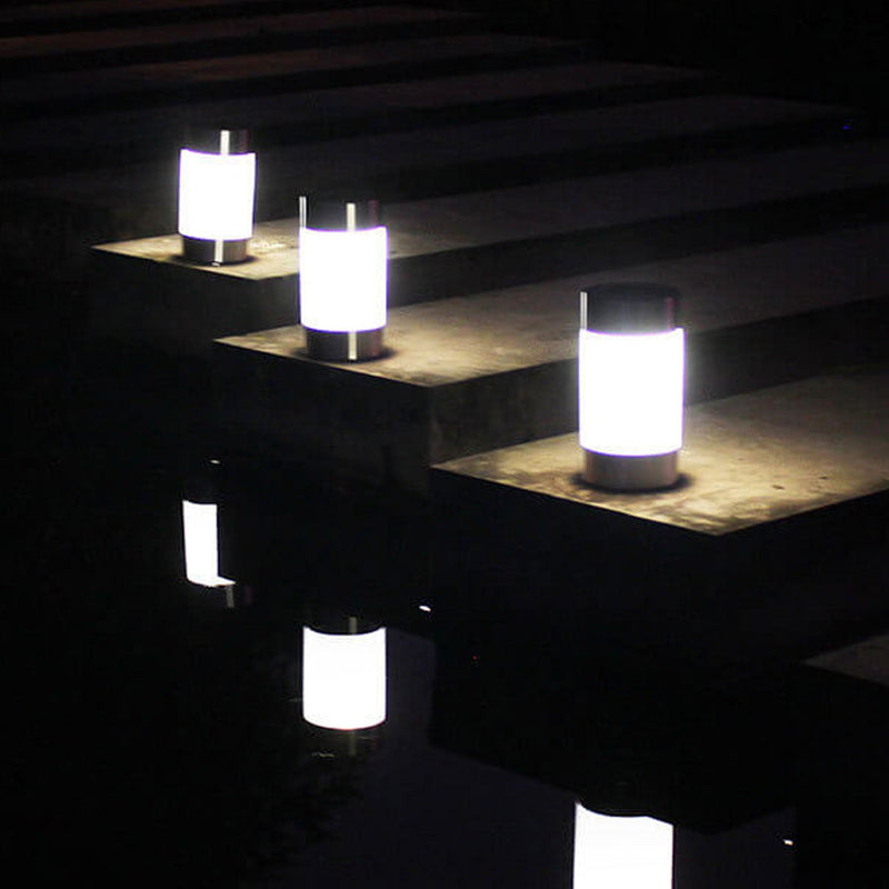 ضوء حديقة خارجي LED بتصميم أسطواني بلاستيكي شمسي 