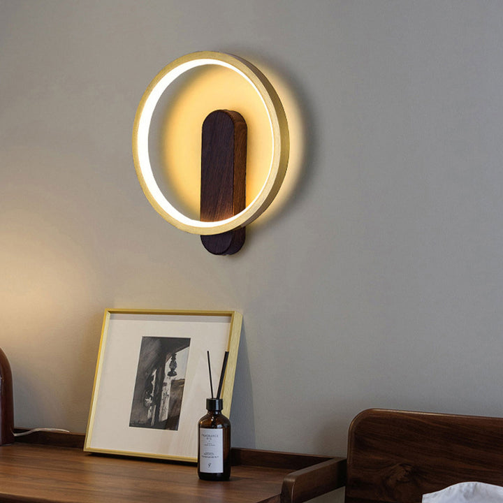 Lámpara de pared LED de hierro forjado redonda de grano de madera minimalista moderna 