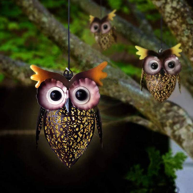 Lumière suspendue extérieure LED solaire étanche en fer forgé creux avec motif de hibou 
