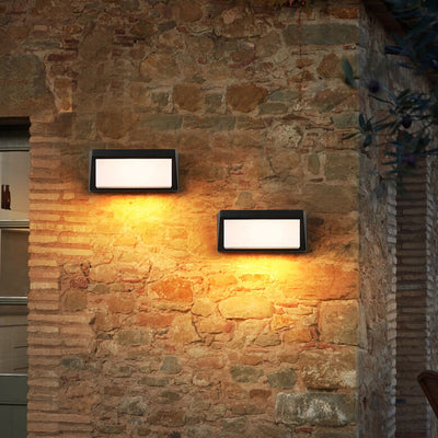 Lampe murale LED étanche moderne à géométrie carrée solaire 