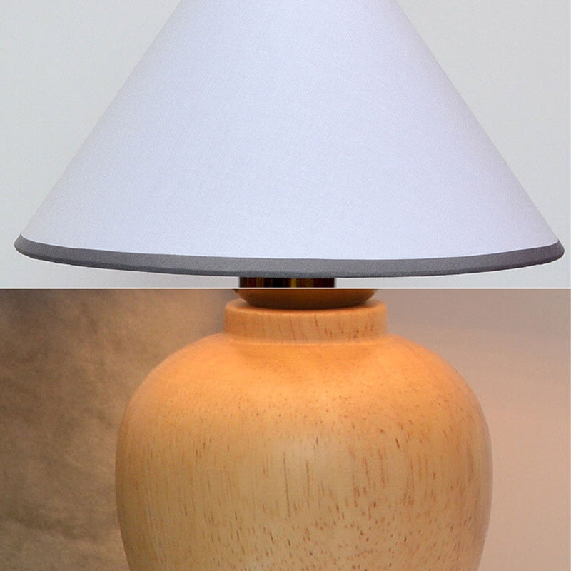 Nordic Vintage Cone Fabric Solid Wood Base 1-Light Tischlampe