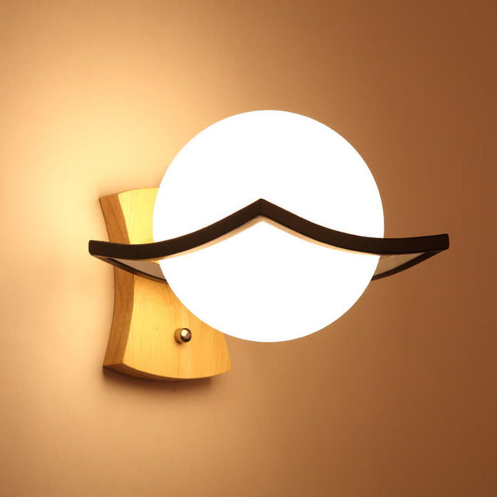 Glaskugel 1-Licht Holzsockel Wandleuchte mit Arm 