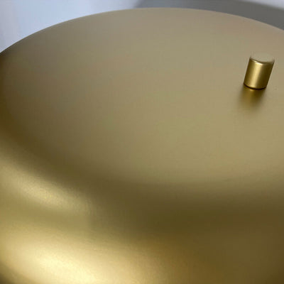 Lampe de table moderne avec base de colonne en marbre ombrée d'or et une lumière 
